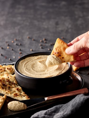 Boar's Head PepperHouse Smoked Hummus 10 oz Perspective: bottom