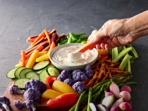 Boar's Head Garden Ranch Greek Yogurt Dip 12 oz Perspective: bottom