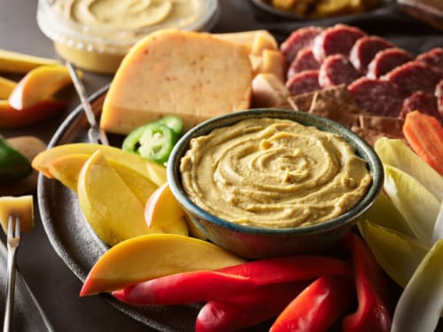 Boar’s Head Mango Jalapeño Hummus 10 oz Perspective: bottom