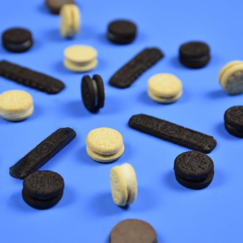Oreo Mini Golden Sandwich Cookies Snack Pack Snak-Sak Perspective: bottom