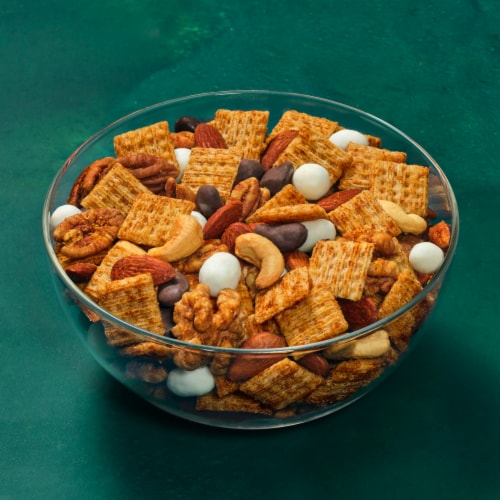 Triscuit Minis Original Whole Grain Wheat Crackers Perspective: bottom