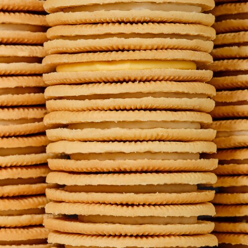 Oreo Thins Lemon Creme Sandwich Cookies Family Size Perspective: bottom