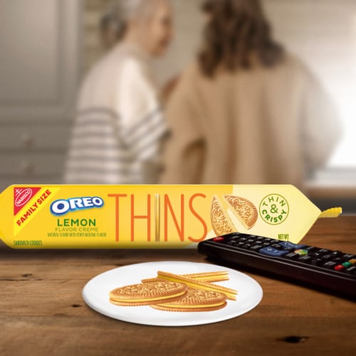 OREO Thins Lemon Creme Sandwich Cookies Family Size Perspective: bottom