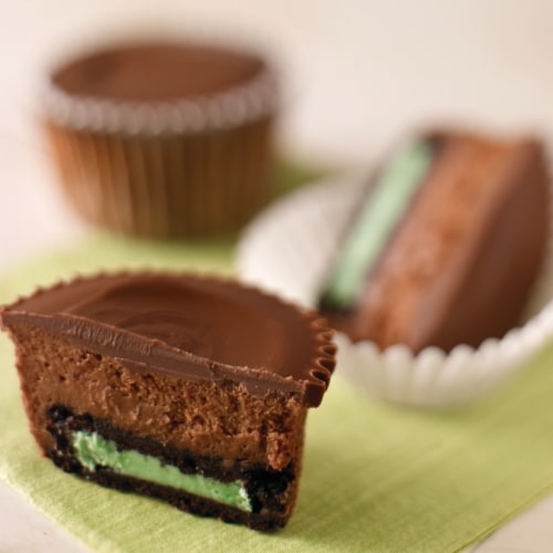 OREO Mint Creme Chocolate Sandwich Cookies Party Size Perspective: bottom