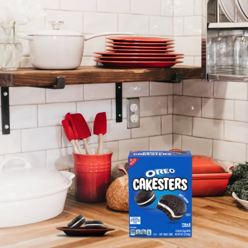 Oreo Cakesters Soft Snack Cakes Perspective: bottom