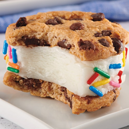 CHIPS AHOY! Original Chocolate Chip Cookies Multipack Perspective: bottom