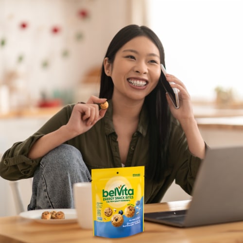 belVita Energy Bites Blueberry and Sunflower Seed Perspective: bottom