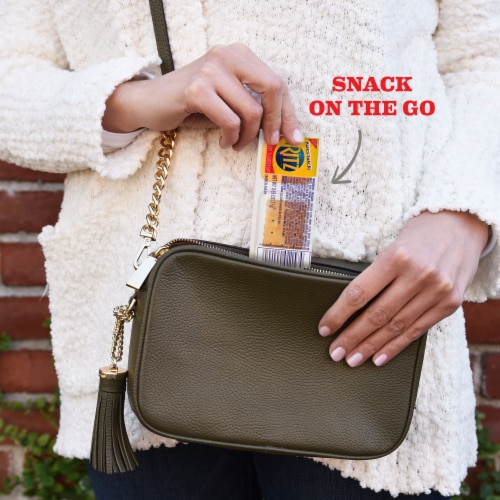 Handi-Snacks RITZ Crackers 'N Cheesy Dip Perspective: bottom