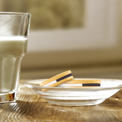 Oreo Black and White Sandwich Cookies Perspective: bottom