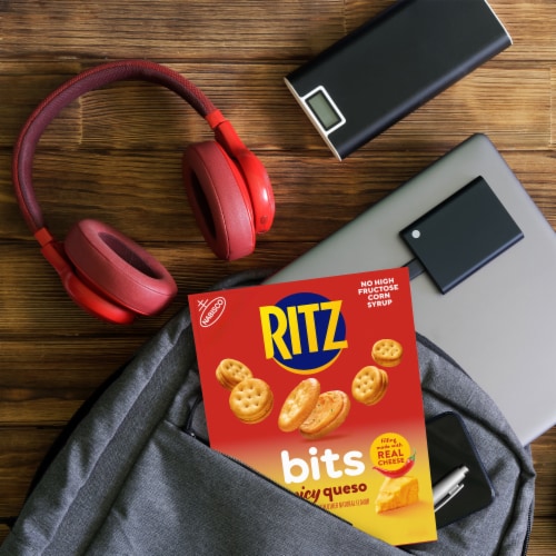 RITZ Bits Spicy Queso Sandwich Crackers Perspective: bottom