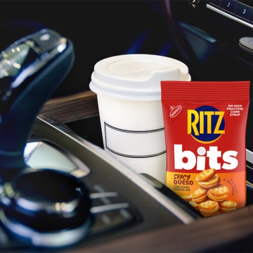 RITZ Bits Spicy Queso Sandwich Crackers Perspective: bottom
