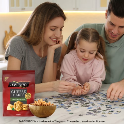 Sargento® Cheese Bakes Parmesan and Oregano Crackers Perspective: bottom