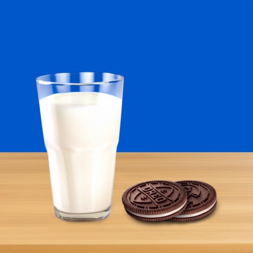 OREO Game Day Chocolate Sandwich Cookies Perspective: bottom