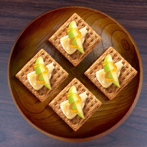 Triscuit Cinnamon Brown Sugar Whole Grain Wheat Crackers Perspective: bottom
