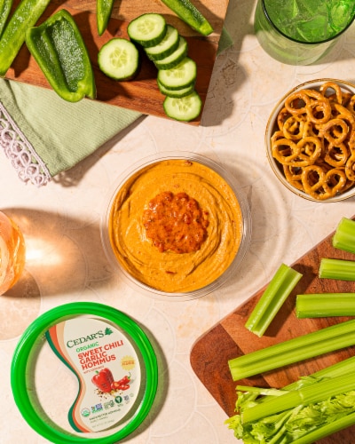 Cedar's Topped Organic Sweet Chili Garlic Hommus Perspective: bottom