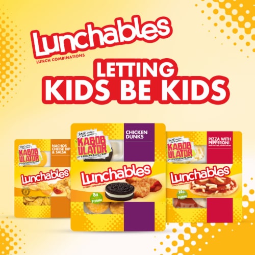 Lunchables Chicken Dunks Meal Kit with Chocolate Sandwich Cookies Perspective: bottom