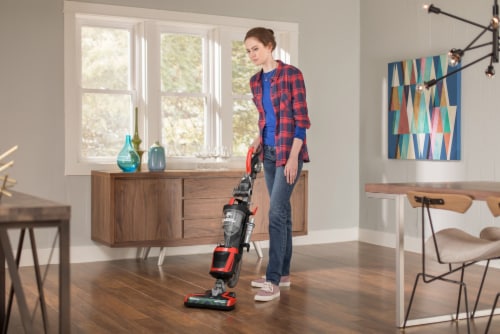 Dirt Devil Razor Vac Plus Upright Vacuum Perspective: bottom