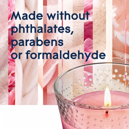 Glade® Angel Whispers® Candle Perspective: bottom