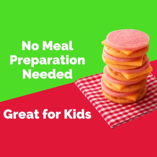 Armour LunchMakers Turkey & Cheese Cracker Crunchers Meal Kit with Candy Bar Perspective: bottom