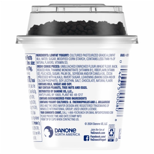 YoCrunch Low Fat Vanilla with Oreo Yogurt Cup Perspective: bottom