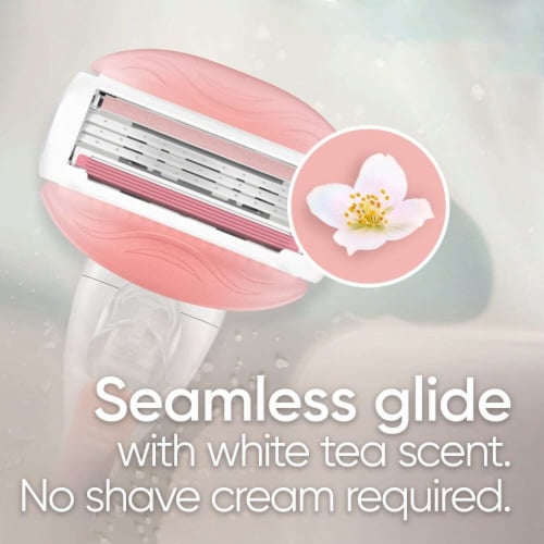 Gillette Venus ComfortGlide White Tea Women's Razor Blade Refills Cartridges Perspective: bottom