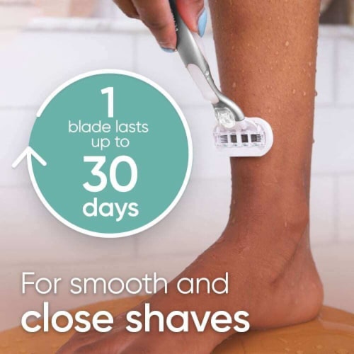 Gillette Venus Deluxe Smooth Sensitive Women's Razor Blade Refills Cartridges Perspective: bottom