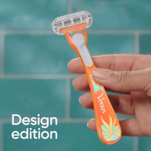 Gillette Venus Blossom Women's 5-Blade Design Edition Disposable Razors Perspective: bottom