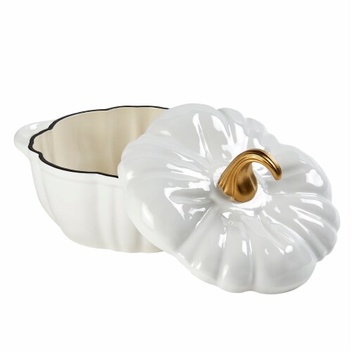Mason Craft and More White Enameled 2 Quart Cast Iron Pumpkin Dutch Oven Perspective: bottom