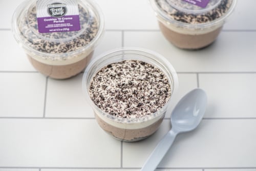 Our Specialty Cookies N Crème Parfait Cup Perspective: bottom