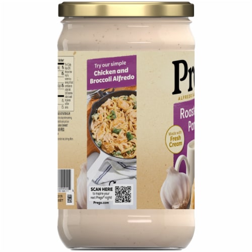 Prego® Alfredo Sauce with Roasted Garlic and Parmesan Cheese Perspective: bottom