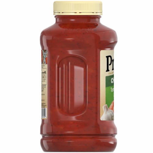 Prego Chunky Tomato with Garlic and Onion Pasta Sauce Perspective: bottom