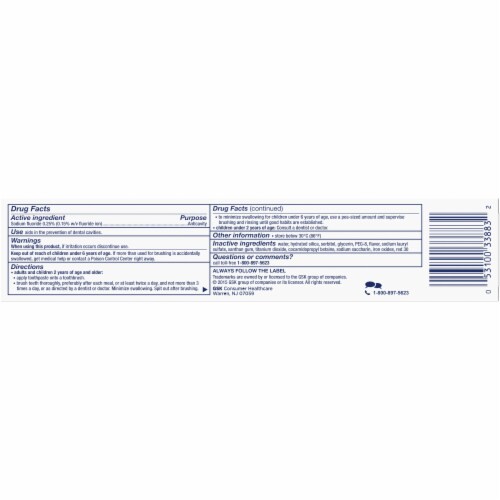 Aquafresh Extreme Clean Whitening Action Fluoride Cavity Protection Toothpaste Perspective: bottom