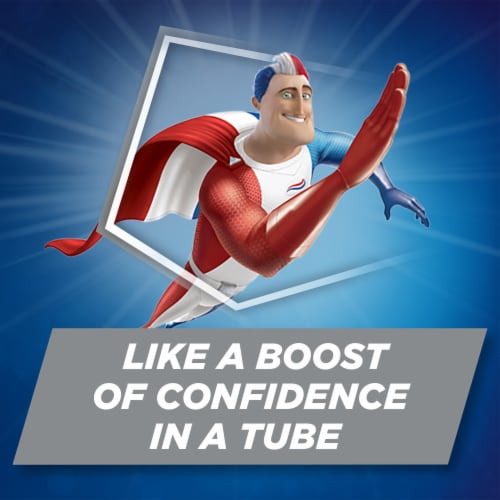 Aquafresh Extreme Clean Whitening Action Fluoride Cavity Protection Toothpaste Perspective: bottom