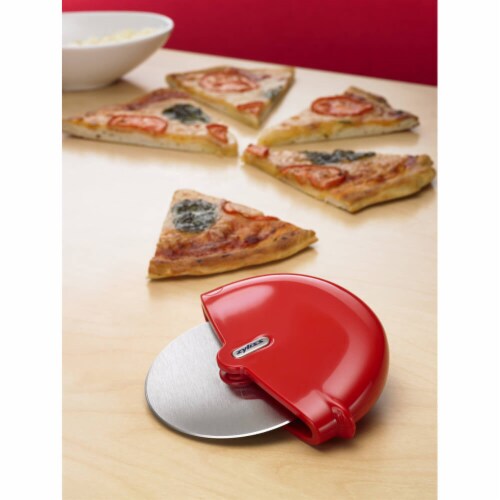 Zyliss® Easy Slice Pizza Wheel Perspective: bottom