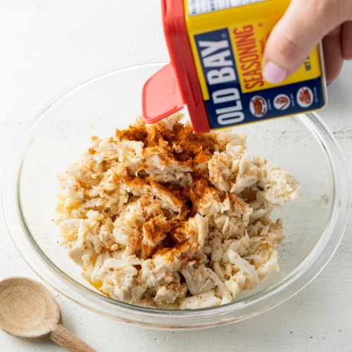 Old Bay Classic Seafood Seasoning Perspective: bottom