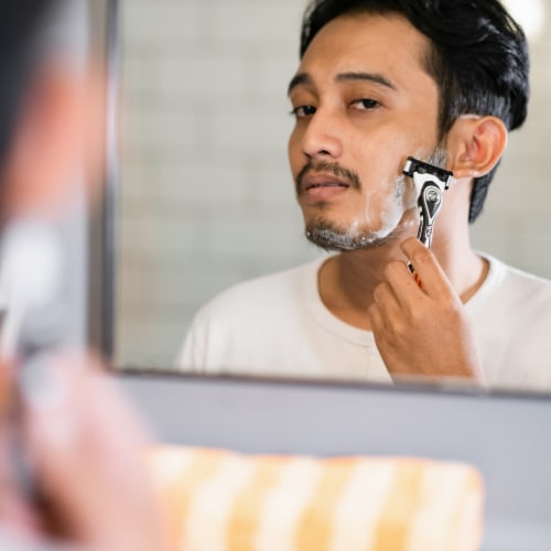 BIC® Flex 5™ Men's Disposable Razor & Cartridges Perspective: bottom