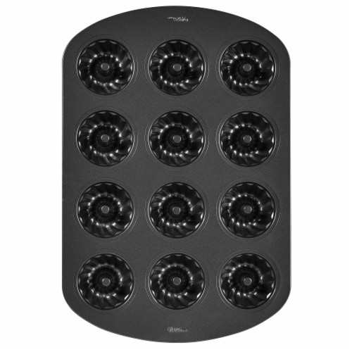 Wilton Mini Fluted Cake Pan Perspective: bottom