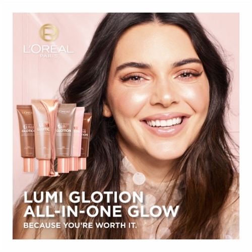L'Oreal Paris True Match Lumi Glotion Face and Body 902 Light Natural Glow Enhancer Perspective: bottom