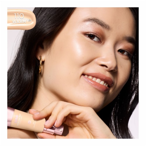 L'Oreal Paris Lumi Le Glow Skin Tint 110 Warm Perspective: bottom