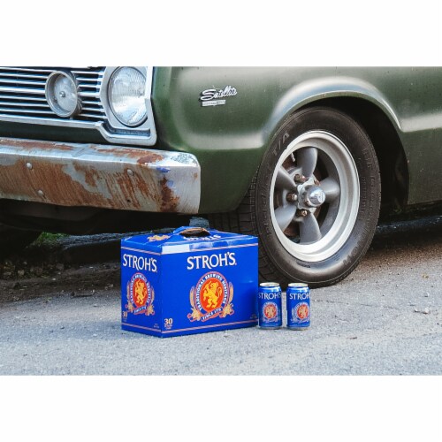 Stroh's® Light Lager Beer Perspective: bottom