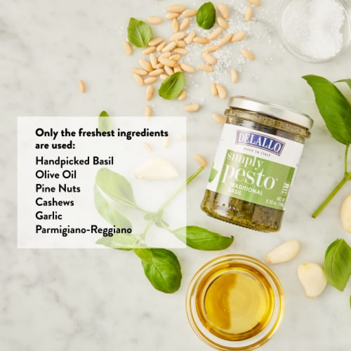 DeLallo® Traditional Basil Simply Pesto™ Pasta Sauce Perspective: bottom