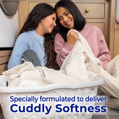 Snuggle® Cuddle-Up Fresh™ Blue Sparkle® Liquid Fabric Softener Perspective: bottom