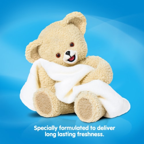Snuggle® Plus SuperFresh Violet Breeze Liquid Fabric Softener Perspective: bottom