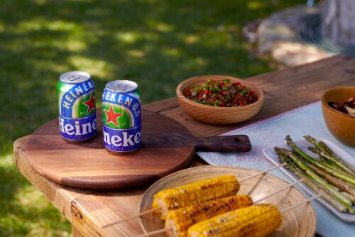 Heineken 0.0 Non-Alcoholic Beer Cans Perspective: bottom
