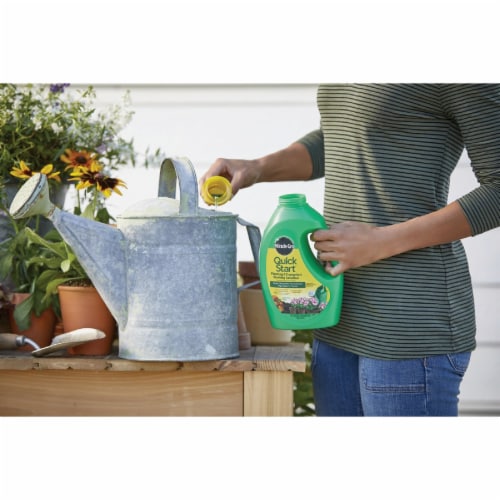 Miracle-Gro® Quick Start® Liquid Plant Food Concentrate Perspective: bottom