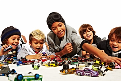 Mattel Hot Wheels 5 Car Gift Pack Perspective: bottom