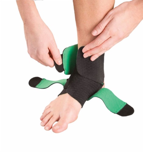 Mueller One Size Fits Most Adjustable Ankle Support Perspective: bottom