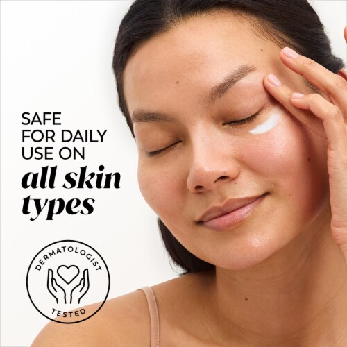 Olay Regenerist Eye Cream with Collagen Peptide 24 Perspective: bottom