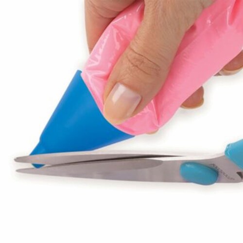 Sweet Creations by GoodCook® Round Oodle Tip Decorating Bag Perspective: bottom