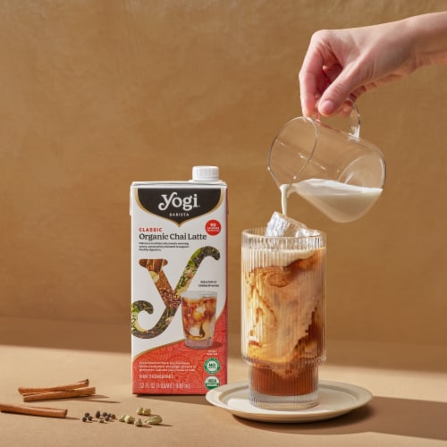Yogi Barista Classic Organic Chai Latte Black Tea Concentrate Perspective: bottom